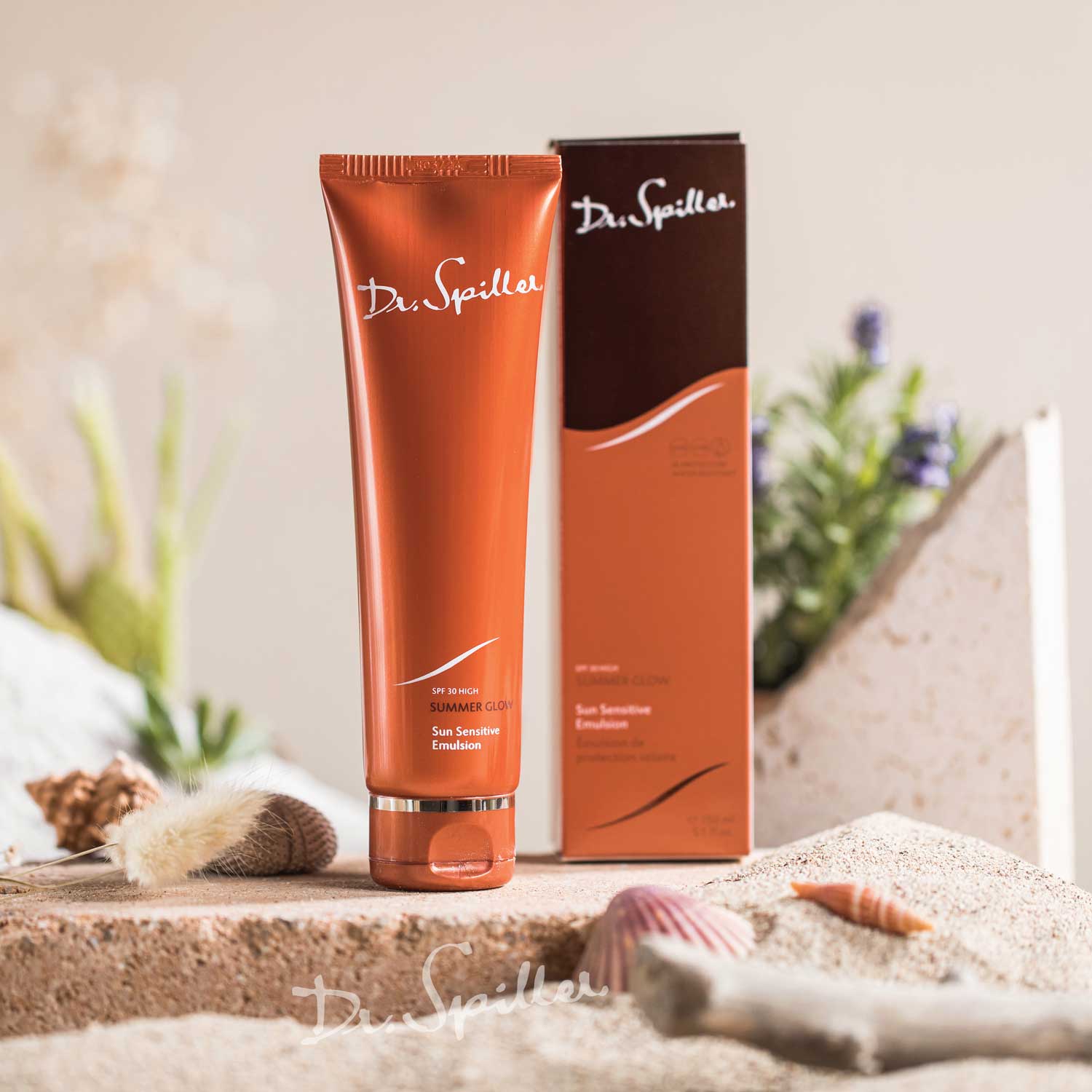 drspiller_summer_glow_sun_sensitive_emulsion_spf30_126811_shooting_02 Emulsão Protetora Solar Summer Glow SPF30 150 ml - Image 3