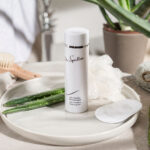 Aloe Sensitive Cleansing Gel 200ml - Image 3