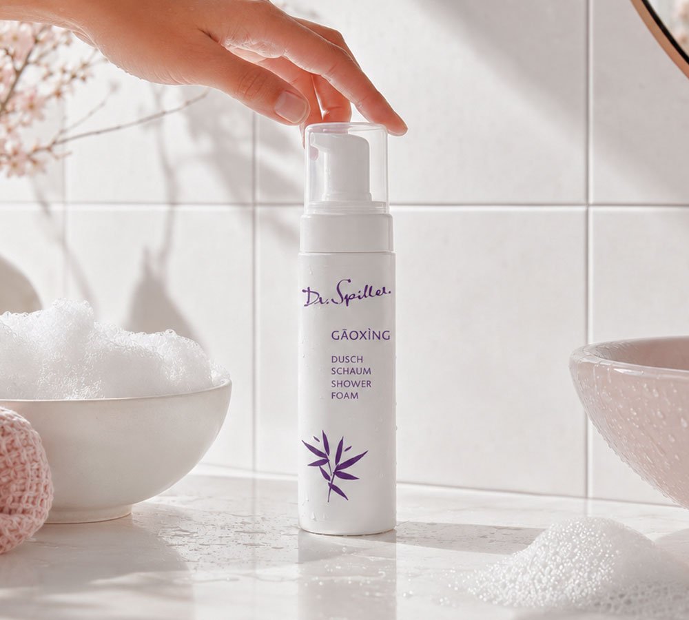 Espuma de Banho Gāoxìng Dr. Spiller em ambiente de banho